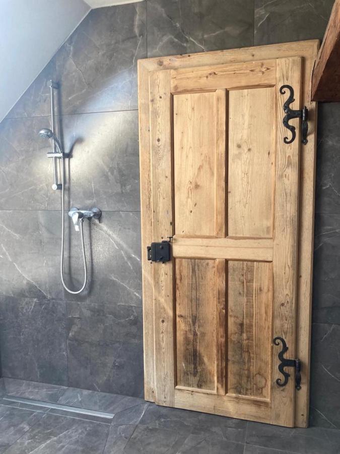 Altbau Zimmer In Anif Eksteriør bilde
